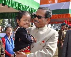 The Governor of Arunachal Pradesh Shri JP Rajkhowa with a member of Raj Bhavan family in the At Home function at Raj Bhavan, Itanagar on 26th January 2016.